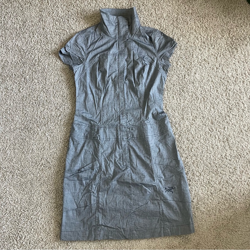 Arc'teryx Grey Short Sleeve BodyCon Full Zip Dress